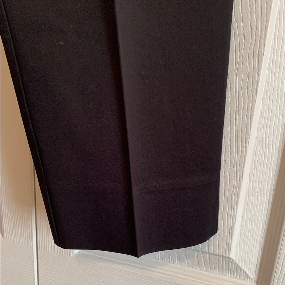 Talbots Black Capris with Smooth Woven Fabric - Picture 3 of 11